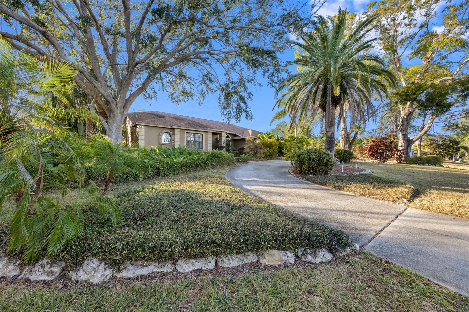 1304 N JASMINE AVENUE