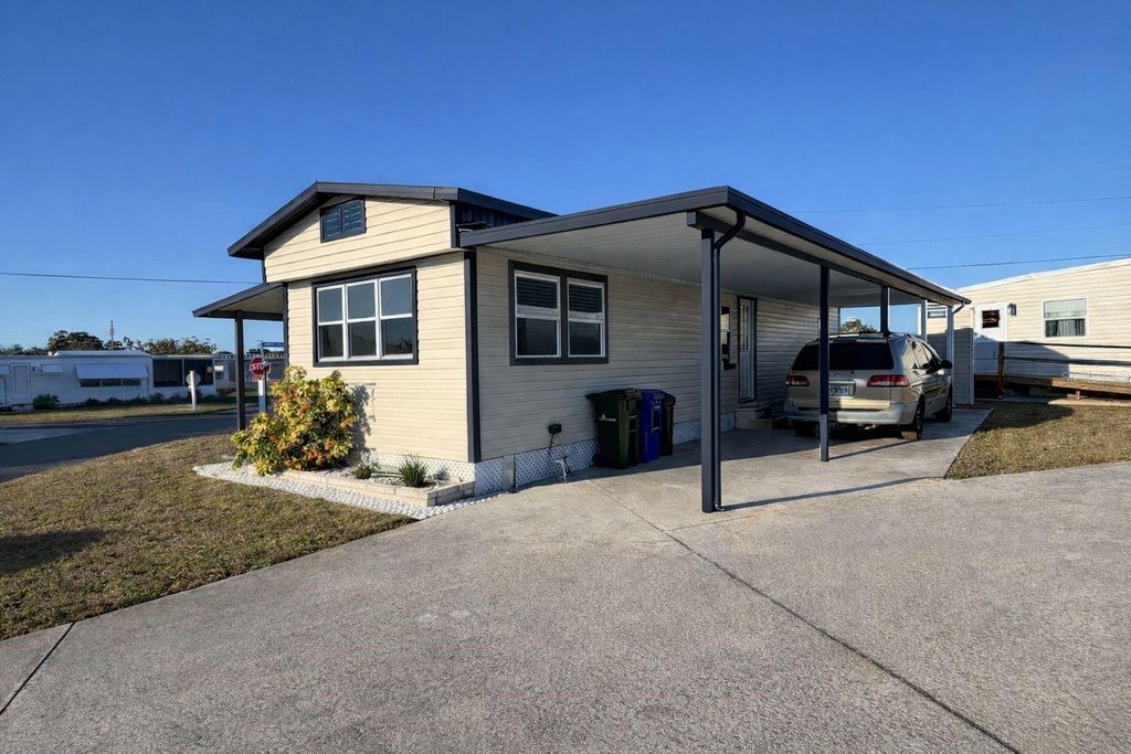 Photo of 3901 Bahia Vista Street, Sarasota, FL 34232 (MLS # TB8497181)