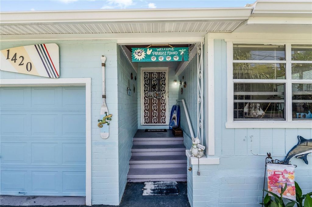 Photo of 1420 N Grandview Avenue, Daytona Beach, FL 32118 (MLS # V4947010)