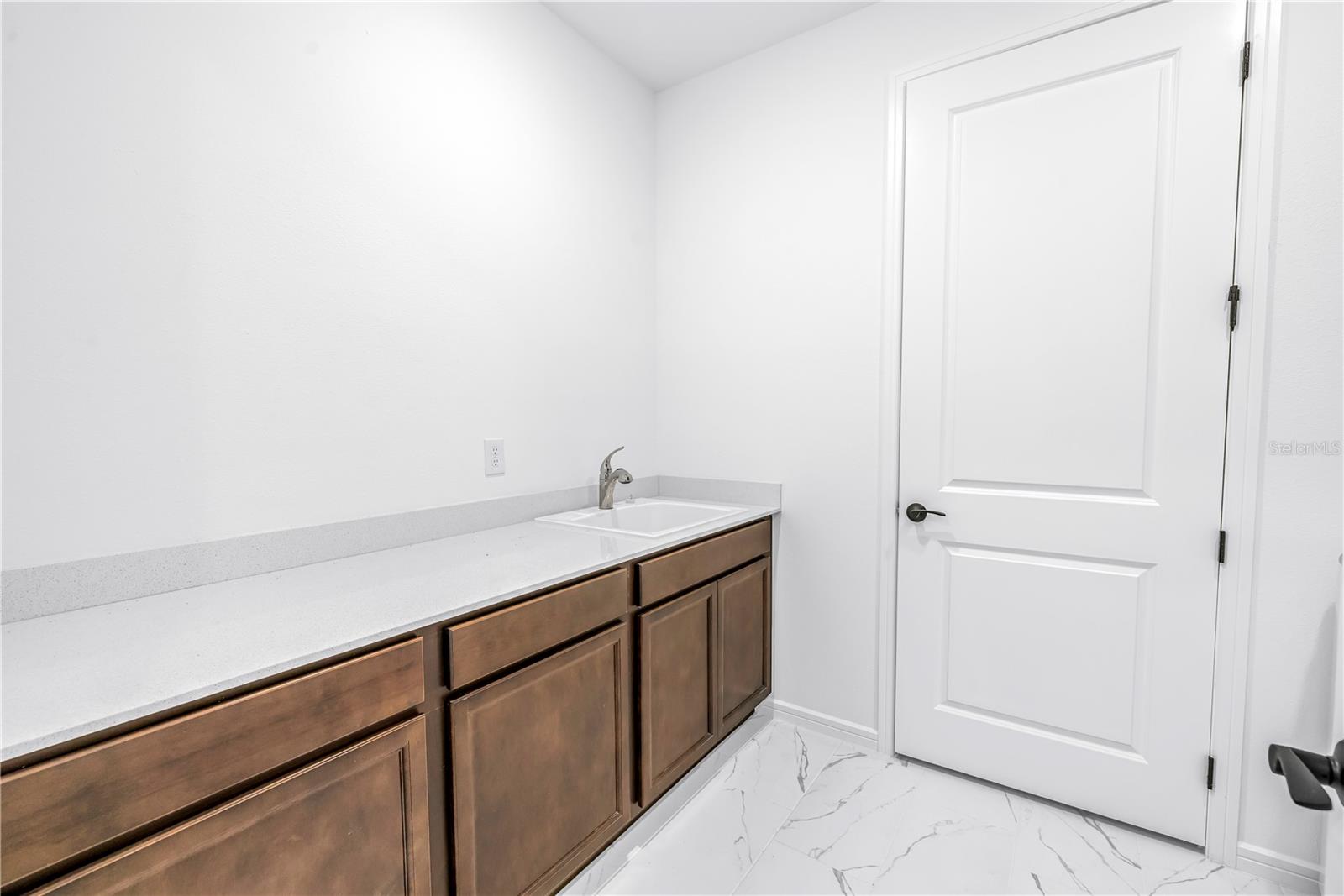 9135 BARRIER COAST TRAIL