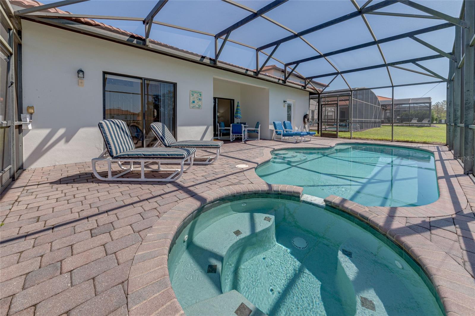 446 SUMMER PLACE LOOP