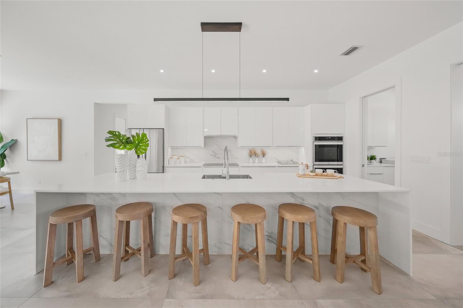 2532 FRUIT TREE DRIVE