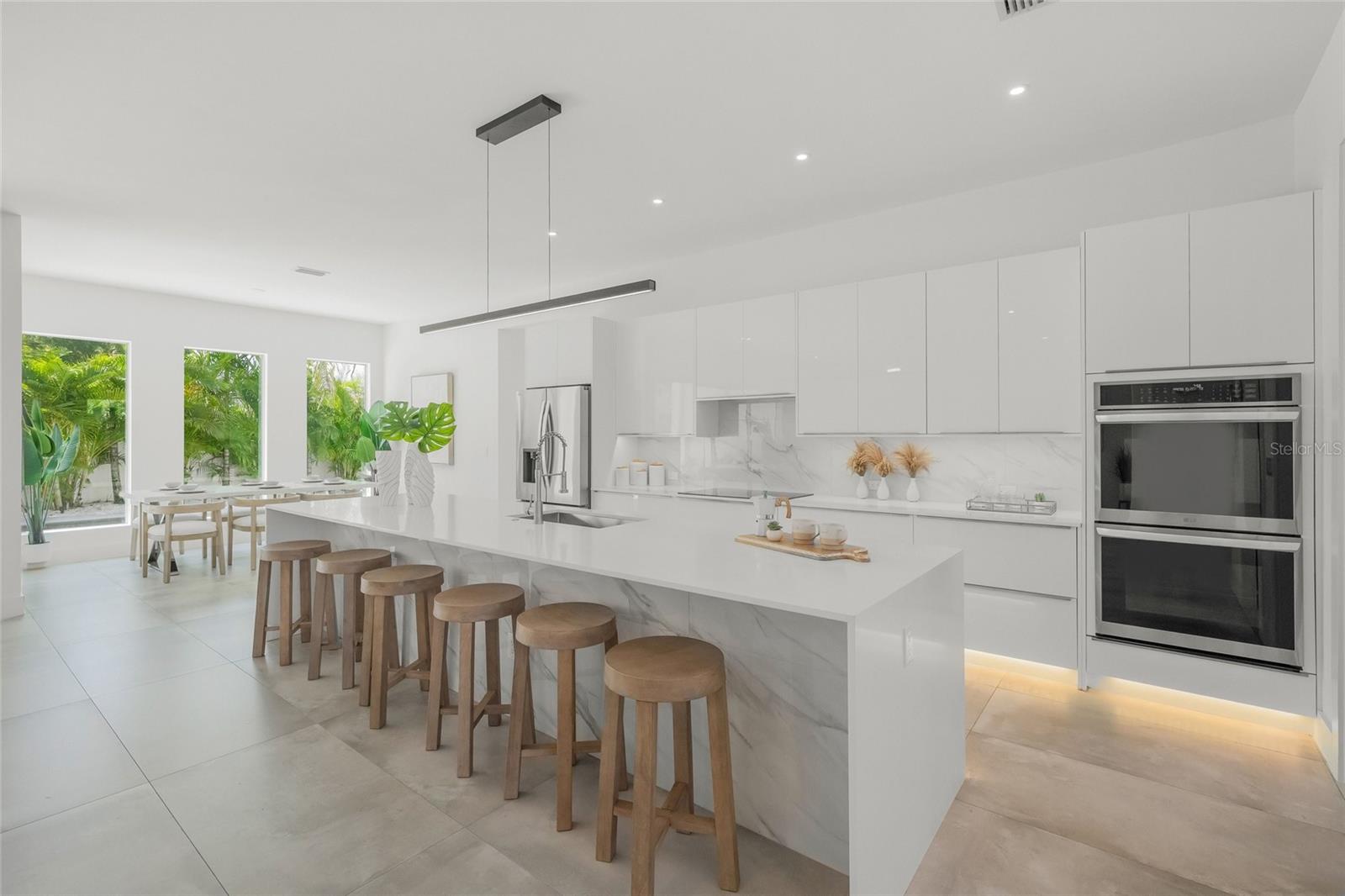 2532 FRUIT TREE DRIVE