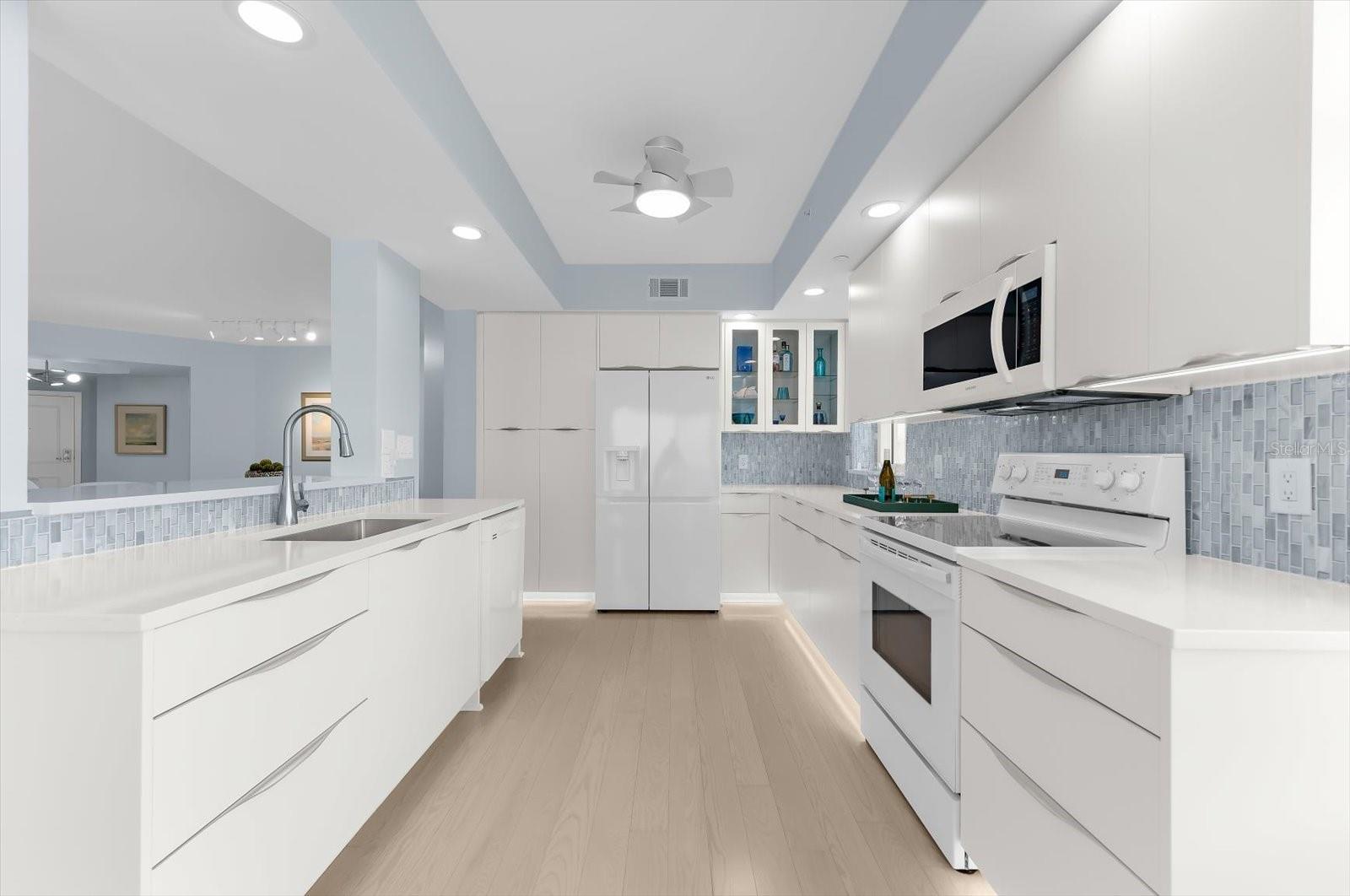 MANDALAY BEACH CLUB CONDO - Residential