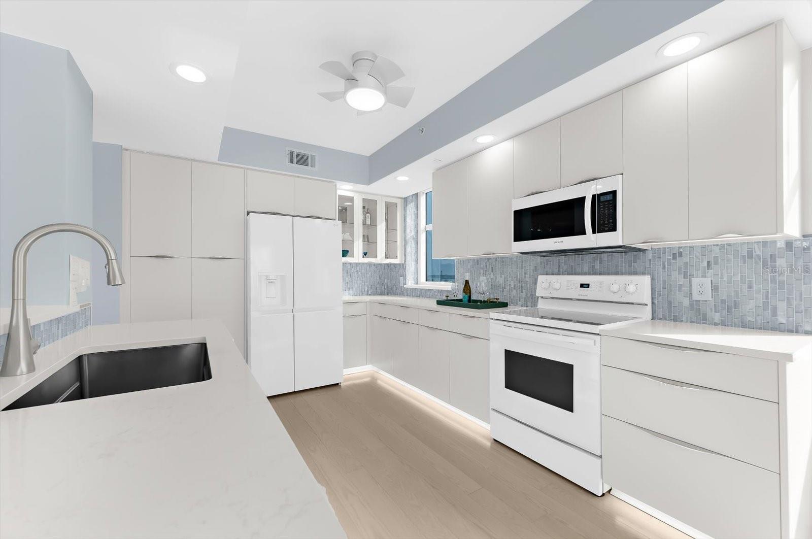 MANDALAY BEACH CLUB CONDO - Residential