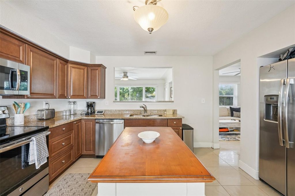 Photo of 5441 39th Avenue N, St Petersburg, FL 33709 (MLS # TB8434326)