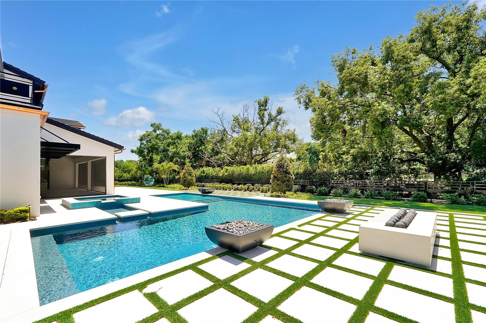 ISLEWORTH - Residential