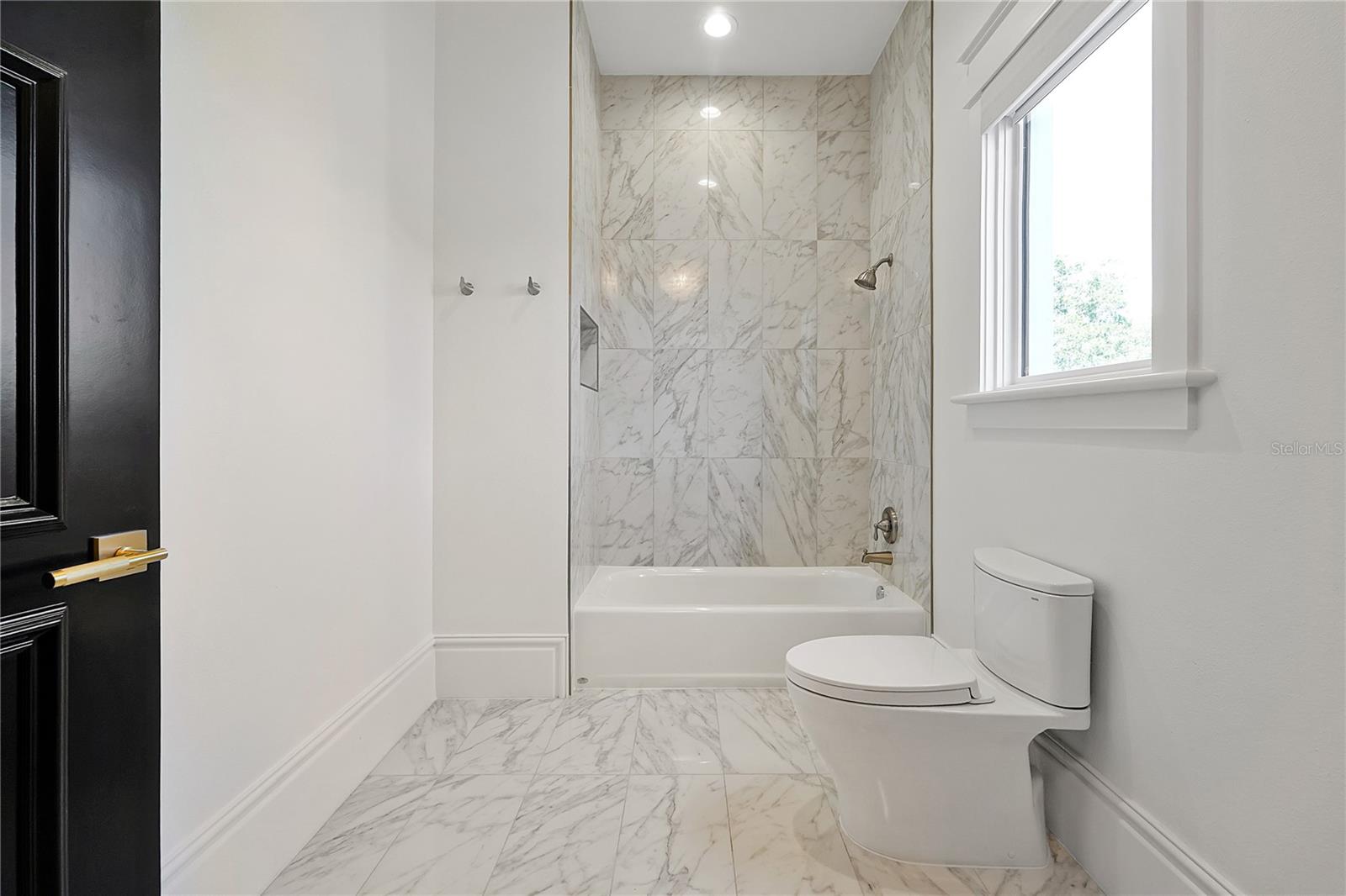 ISLEWORTH - Residential