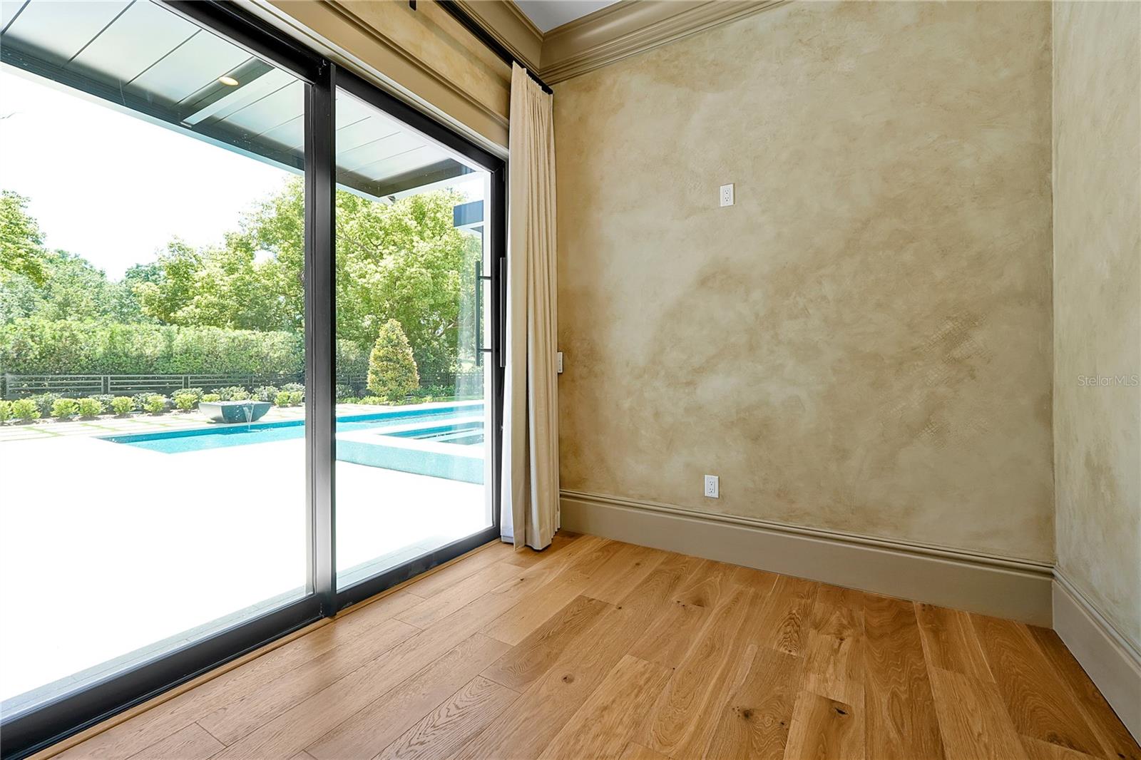 ISLEWORTH - Residential