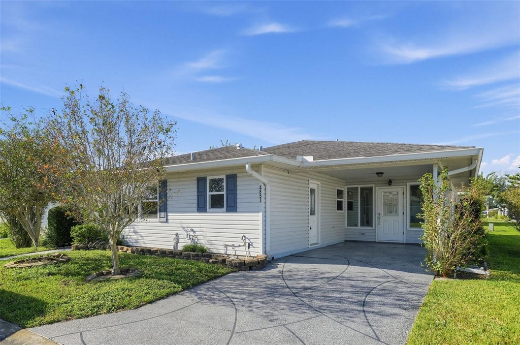 Photo of 4851 Colonnades Club Boulevard, Lakeland, FL 33811 (MLS # O6452463)