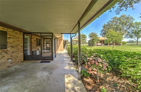 A home in PLANT CITY