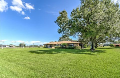 A home in PLANT CITY