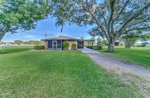 A home in PLANT CITY