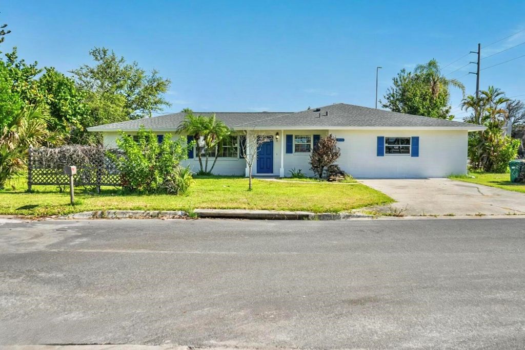 Photo of 1796 Florence Avenue, Englewood, FL 34223 (MLS # O6359722)