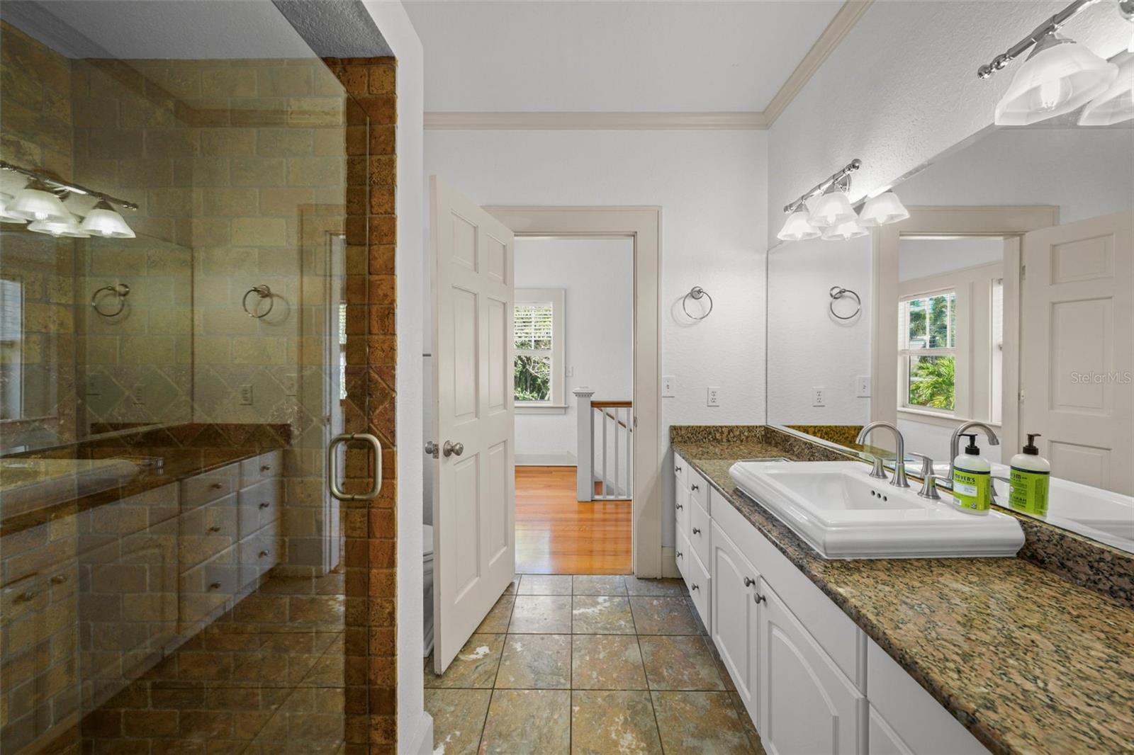 NEW SUBURB BEAUTIFUL - Residential