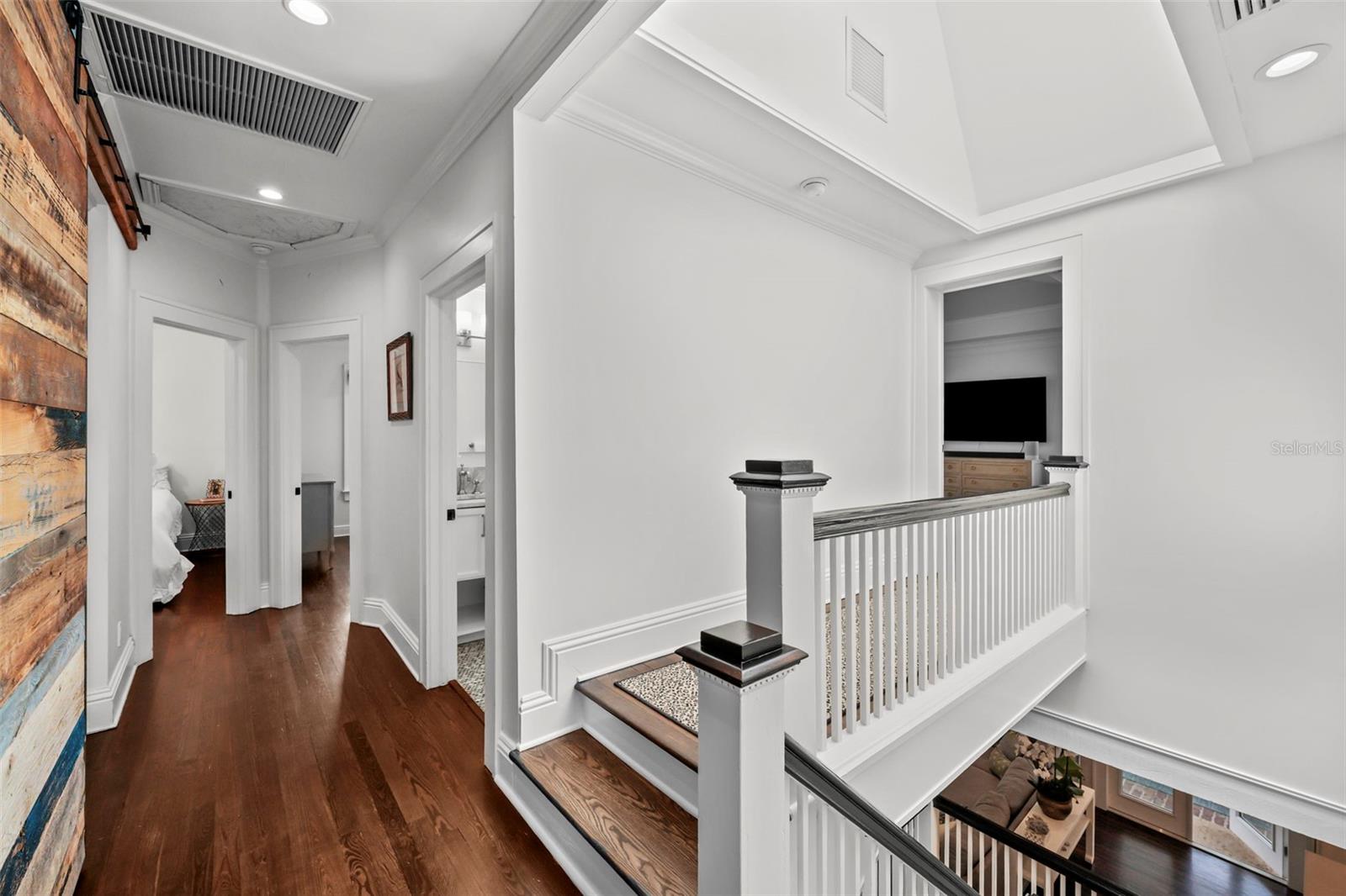 NEW SUBURB BEAUTIFUL - Residential