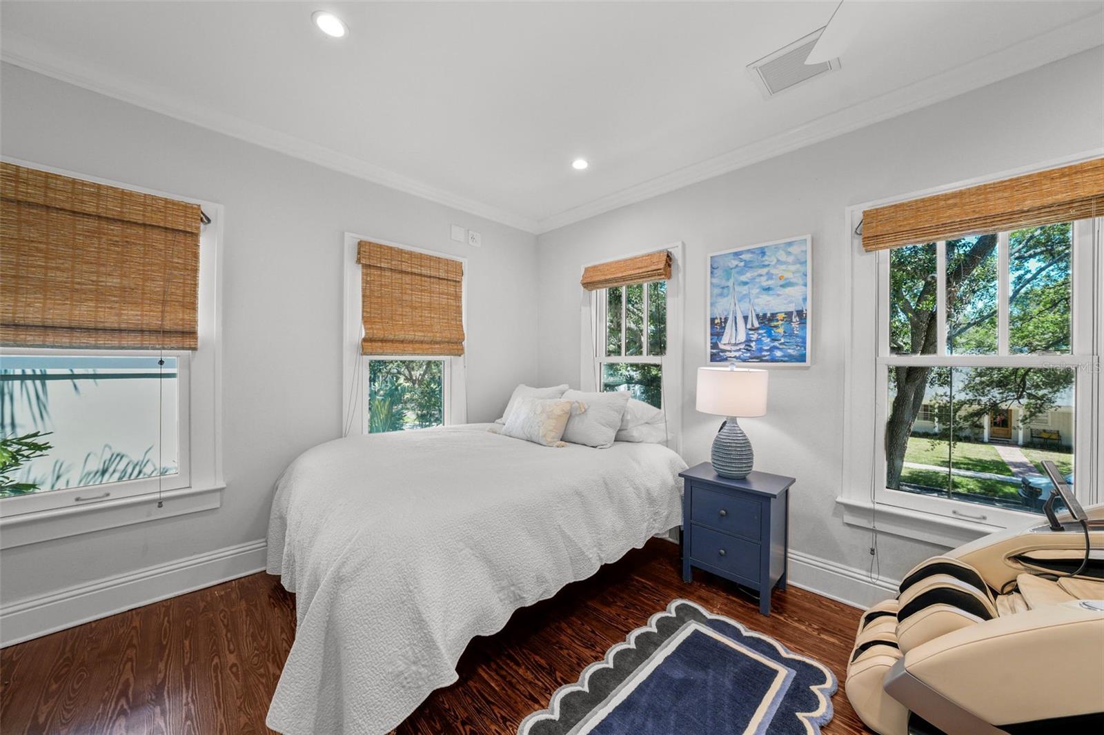 NEW SUBURB BEAUTIFUL - Residential