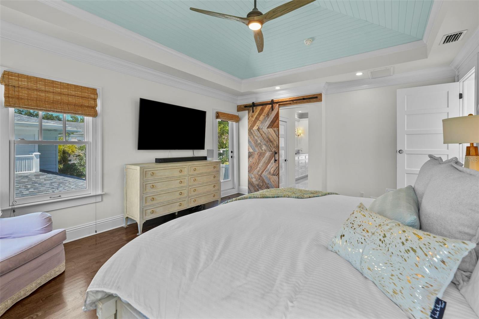 NEW SUBURB BEAUTIFUL - Residential