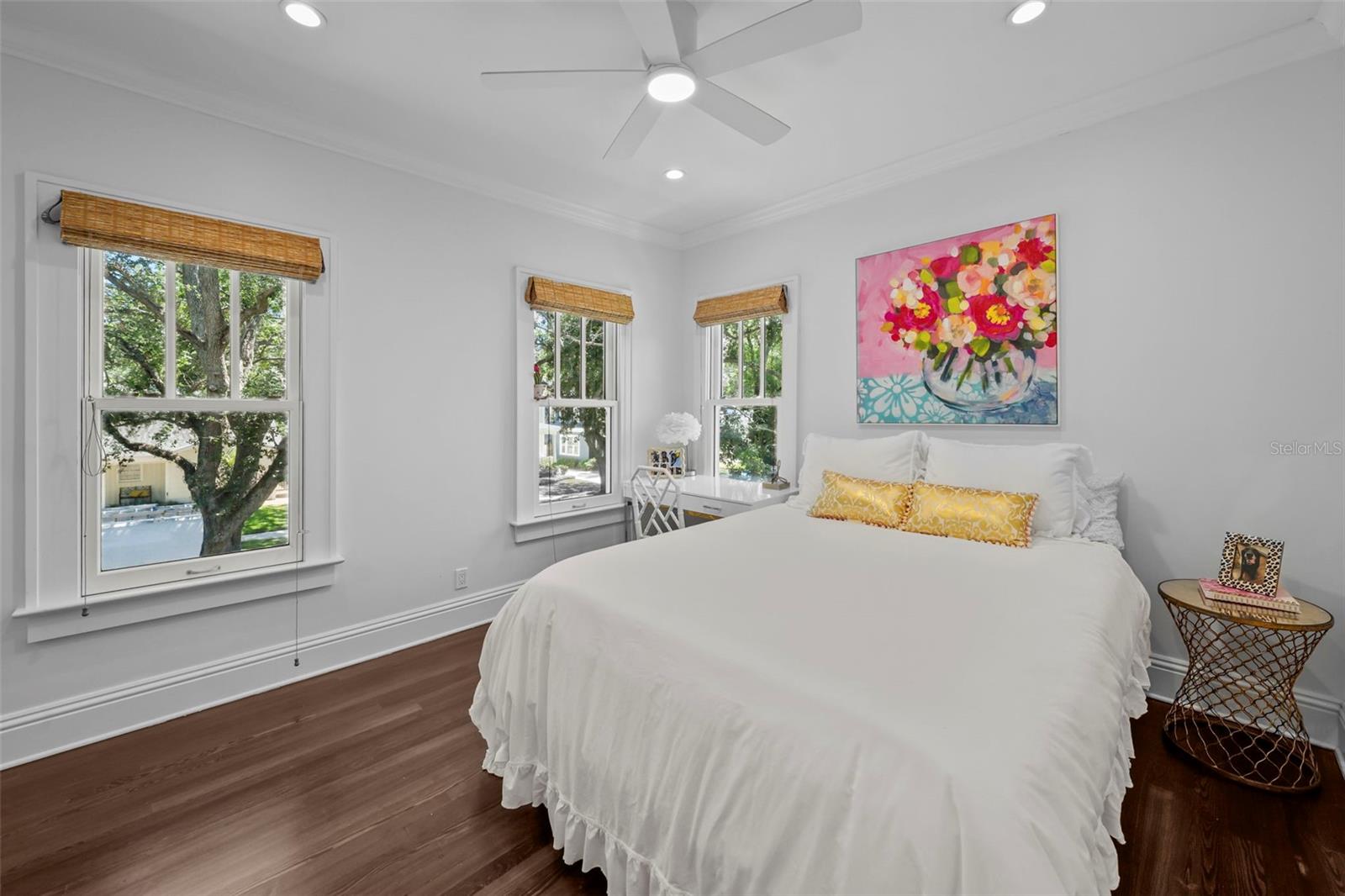 NEW SUBURB BEAUTIFUL - Residential