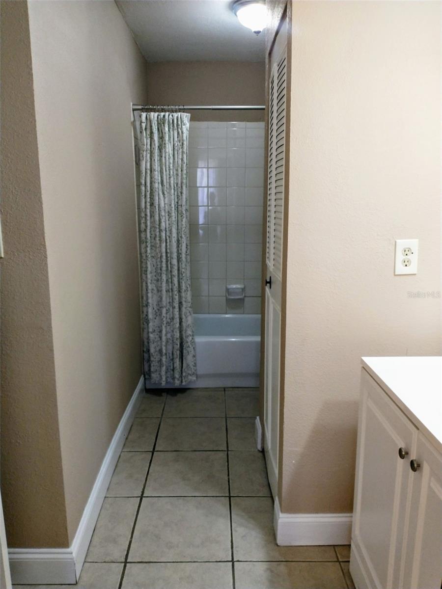 ROYAL ARMS CONDO - Residential