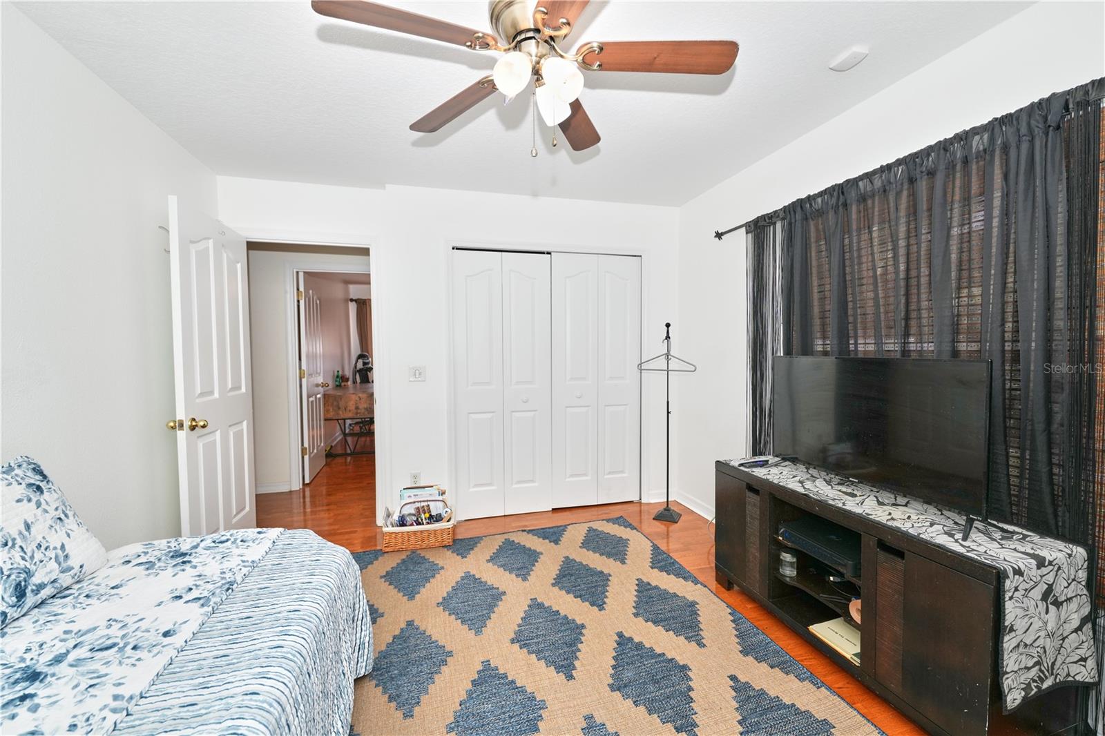 LAKE OLYMPIA CLUB - Residential