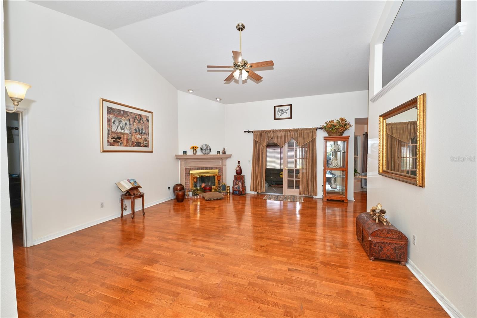 LAKE OLYMPIA CLUB - Residential