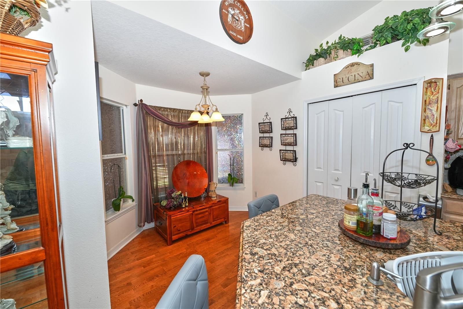 LAKE OLYMPIA CLUB - Residential