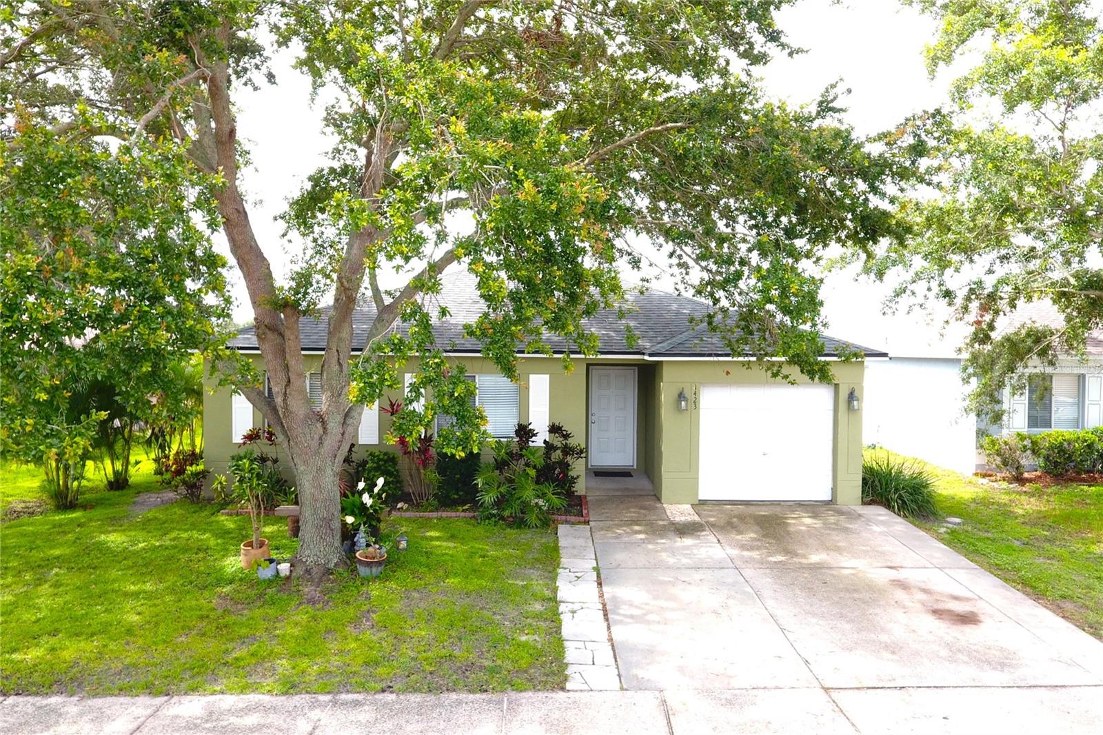 1423 BIRCHSTONE AVENUE