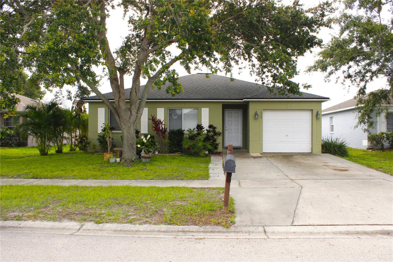 1423 BIRCHSTONE AVENUE