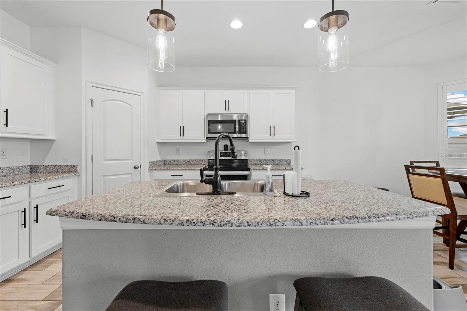 VILLAGES AT AVALON 3B-3 - Residential