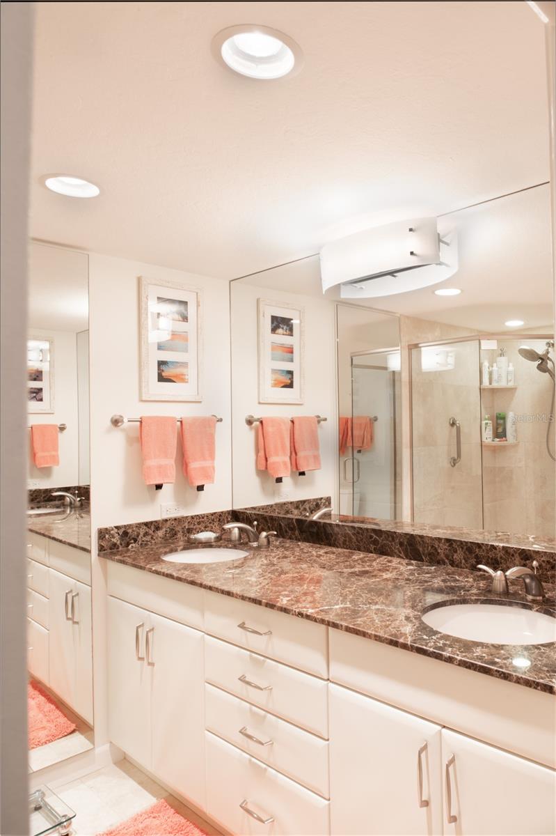 SANDS POINT - Residential