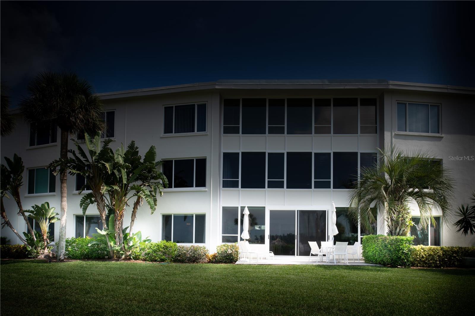 SANDS POINT - Residential