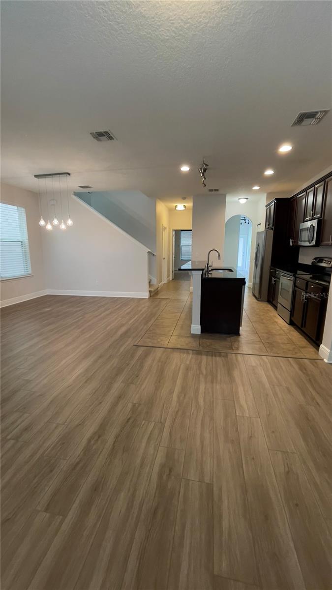 WINDERMERE LNDGS PH 02 - Residential Lease