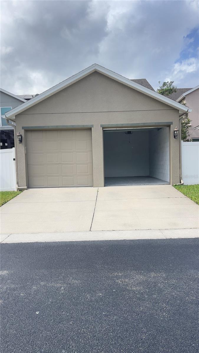 WINDERMERE LNDGS PH 02 - Residential Lease