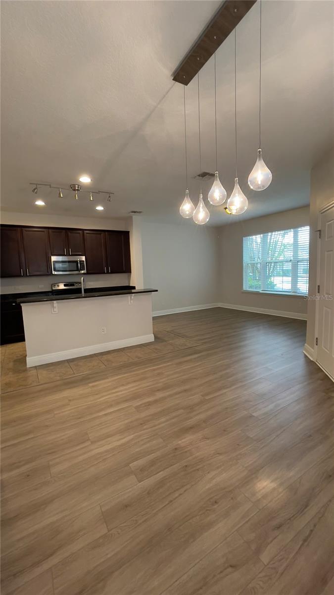 WINDERMERE LNDGS PH 02 - Residential Lease