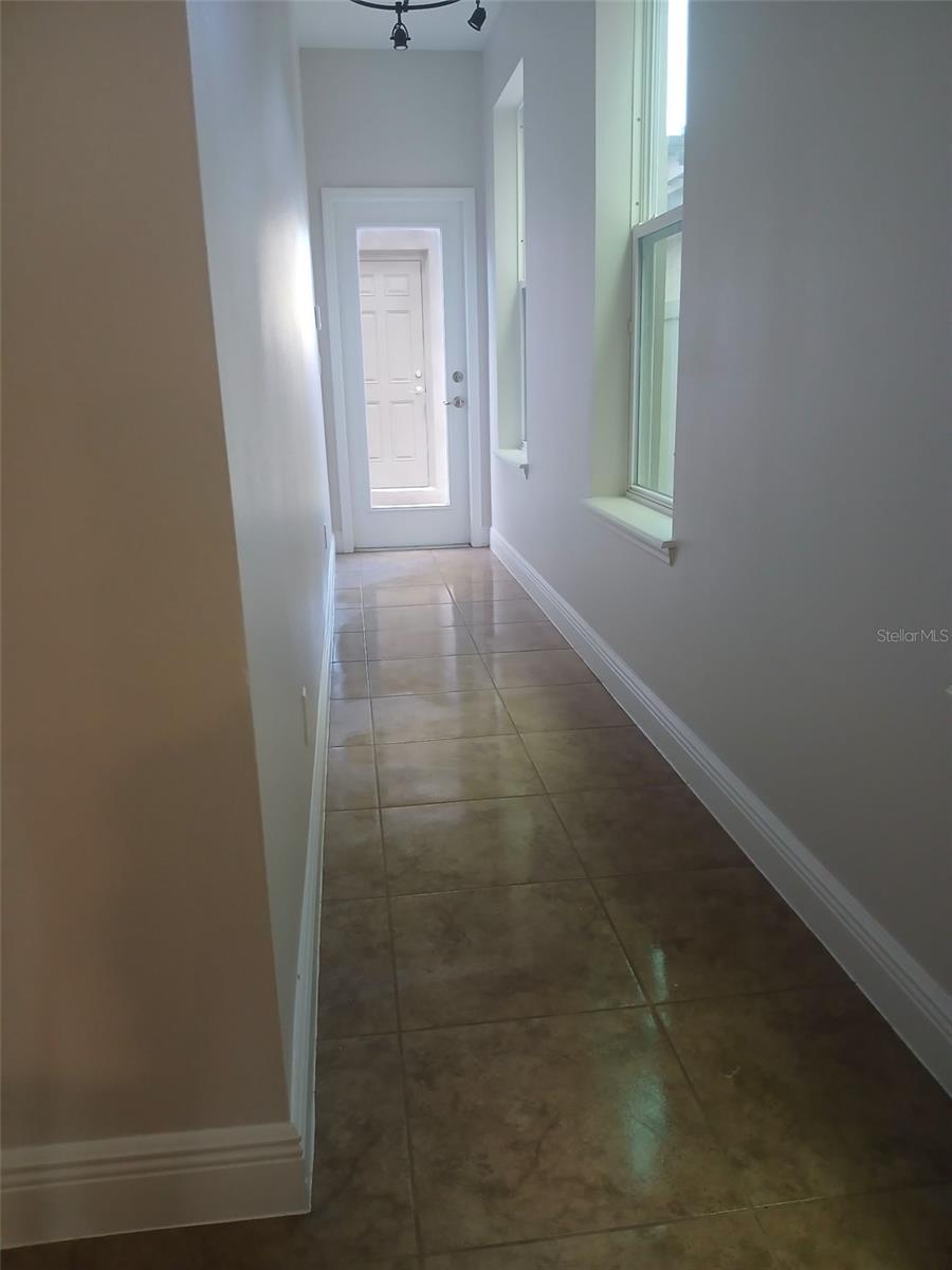 WINDERMERE LNDGS PH 02 - Residential Lease