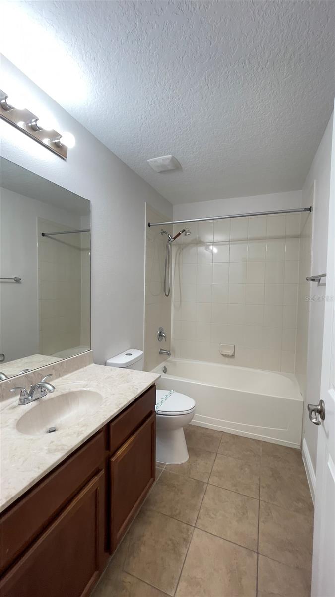 WINDERMERE LNDGS PH 02 - Residential Lease