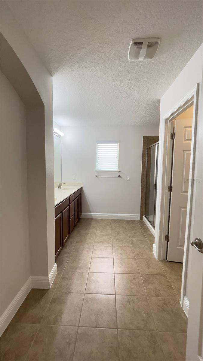 WINDERMERE LNDGS PH 02 - Residential Lease