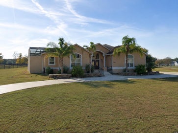4725 COUNTY ROAD 121D WILDWOOD FL 34785