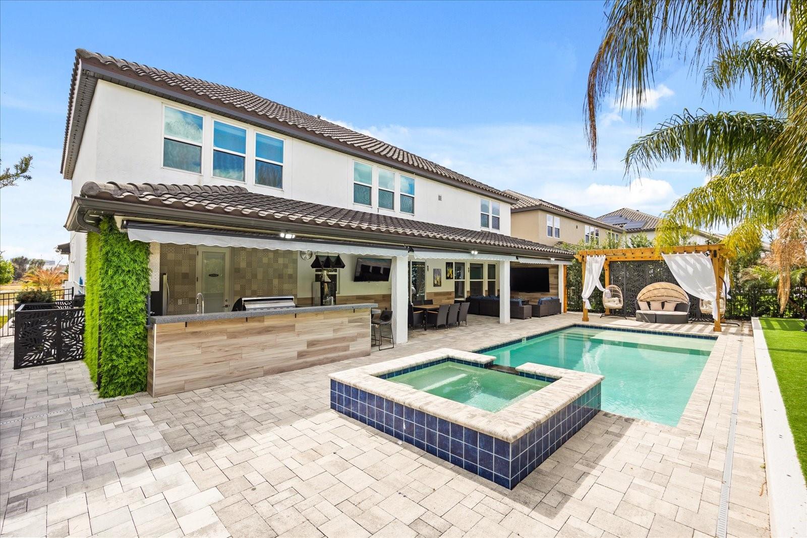 ESTATES/PARKSIDE - Residential