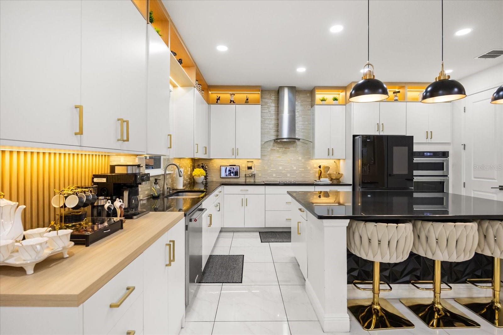 ESTATES/PARKSIDE - Residential