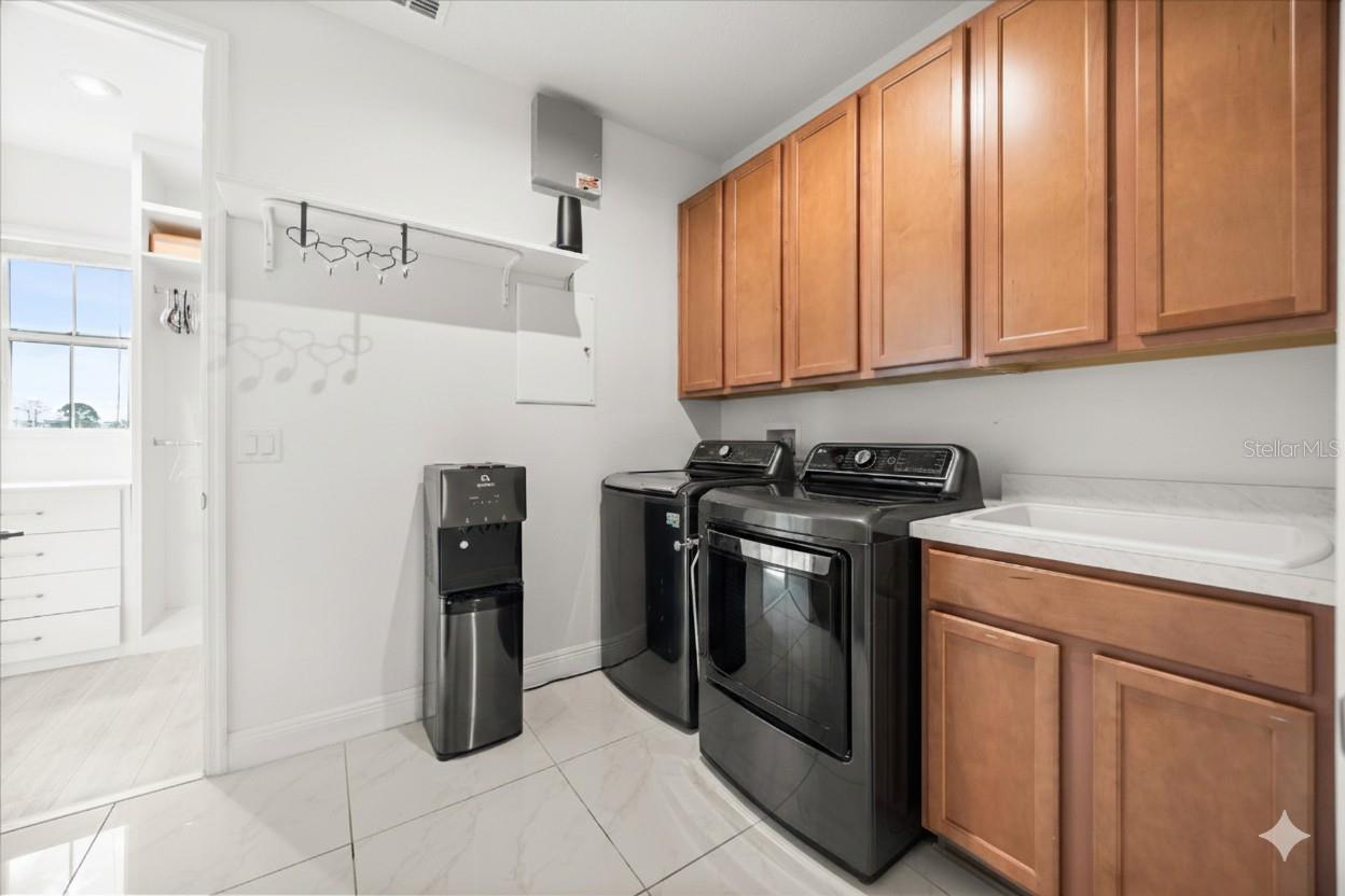 ESTATES/PARKSIDE - Residential