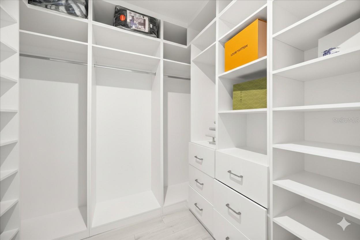 ESTATES/PARKSIDE - Residential