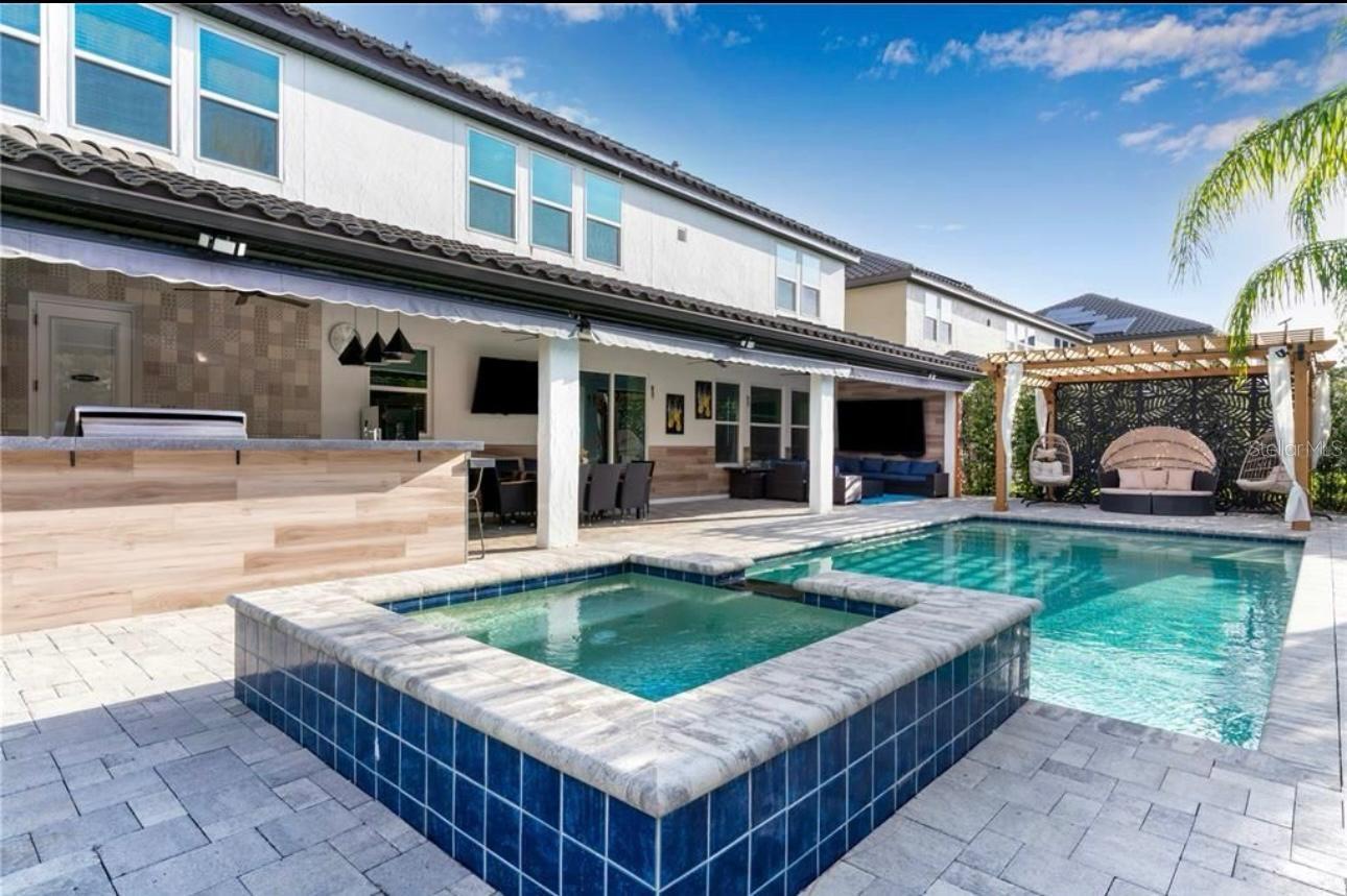 ESTATES/PARKSIDE - Residential