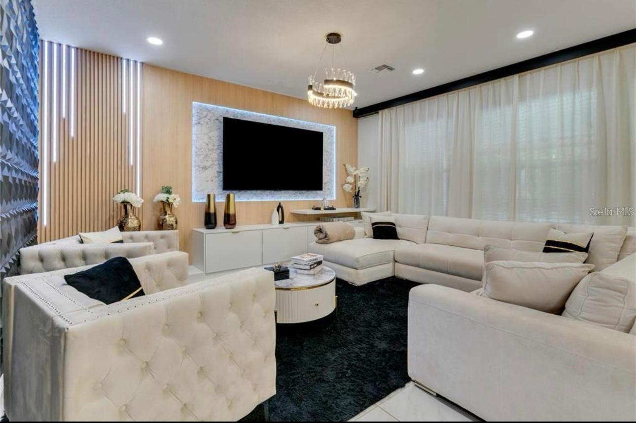 ESTATES/PARKSIDE - Residential