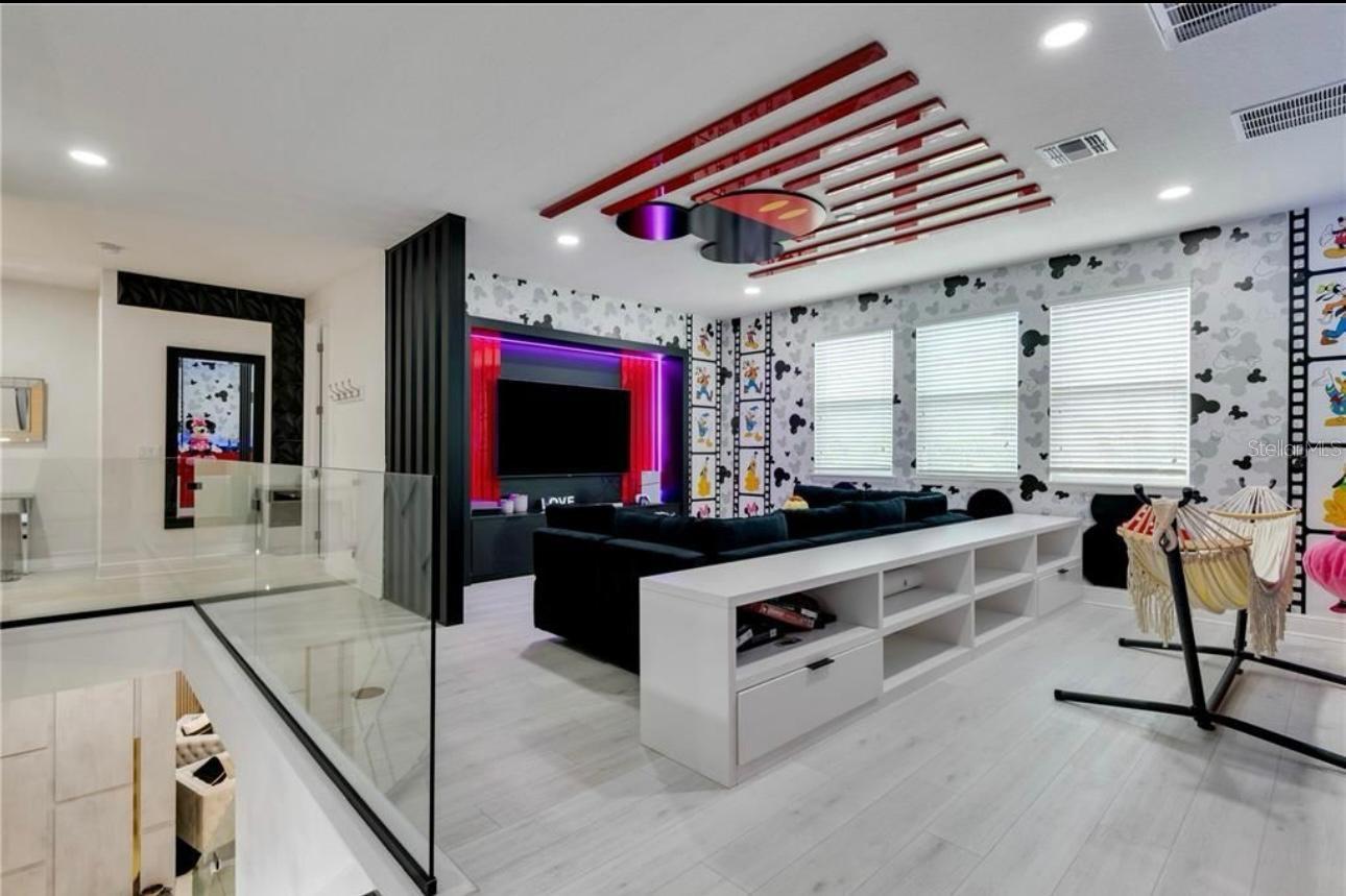 ESTATES/PARKSIDE - Residential