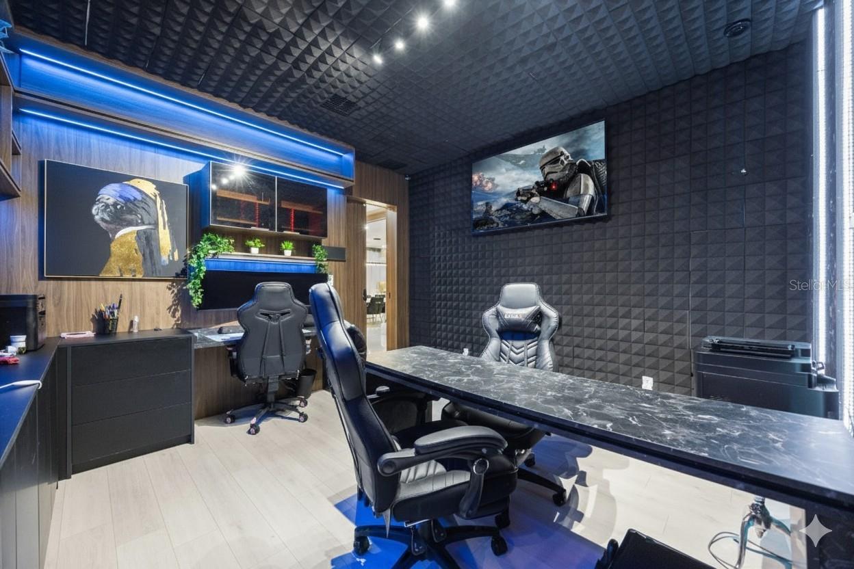 ESTATES/PARKSIDE - Residential