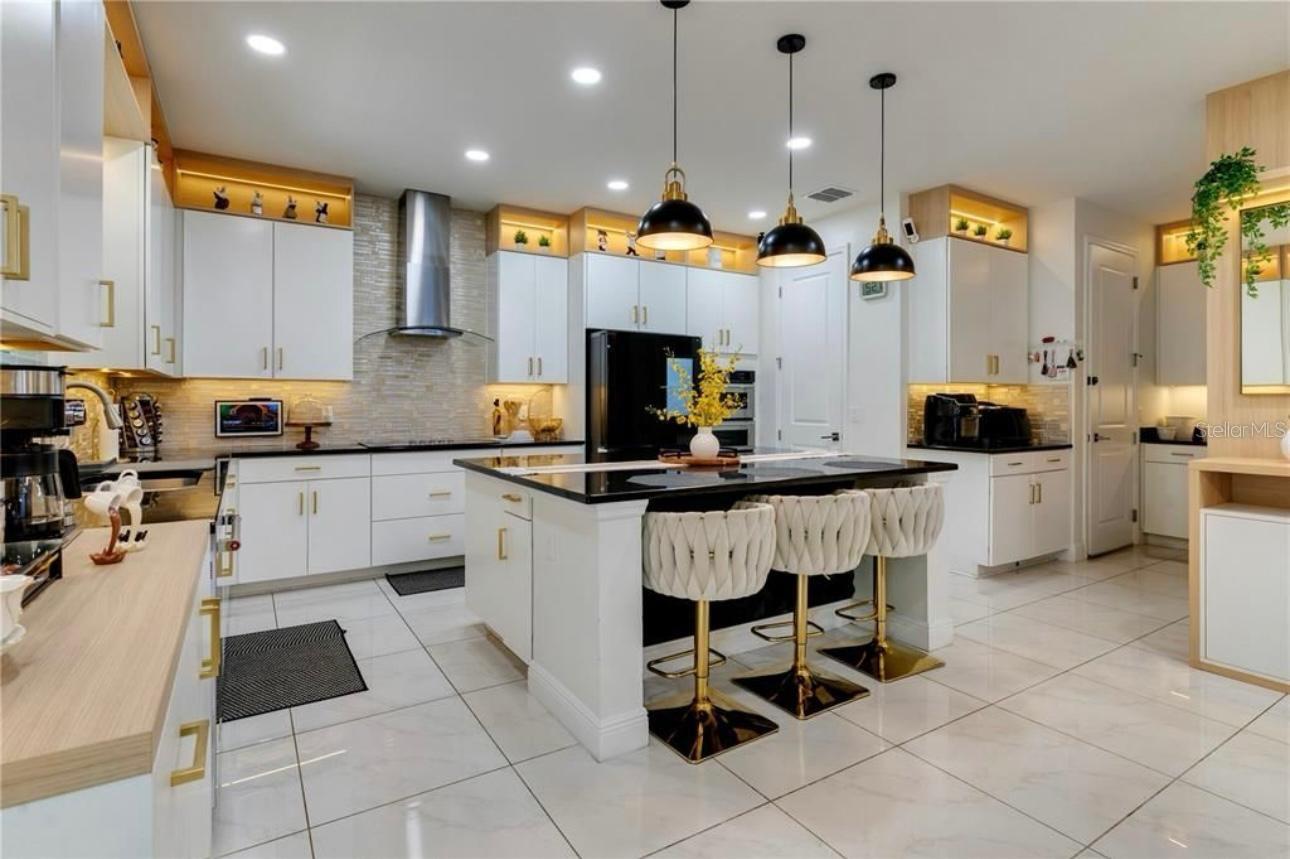 ESTATES/PARKSIDE - Residential