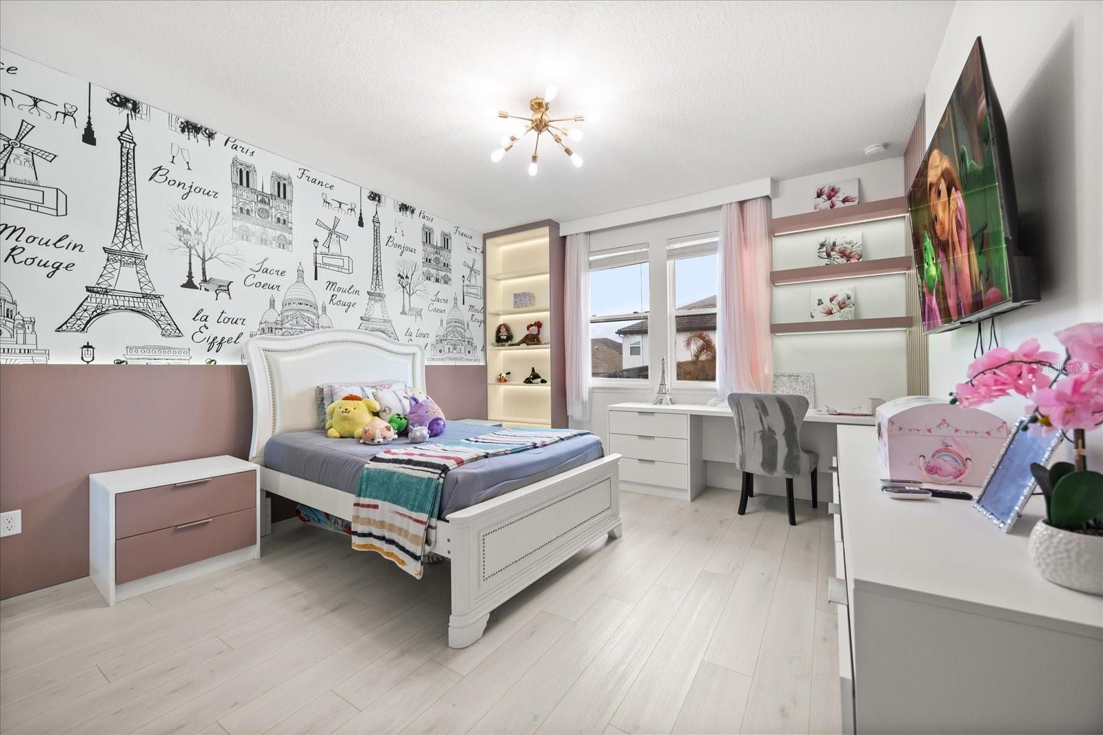 ESTATES/PARKSIDE - Residential