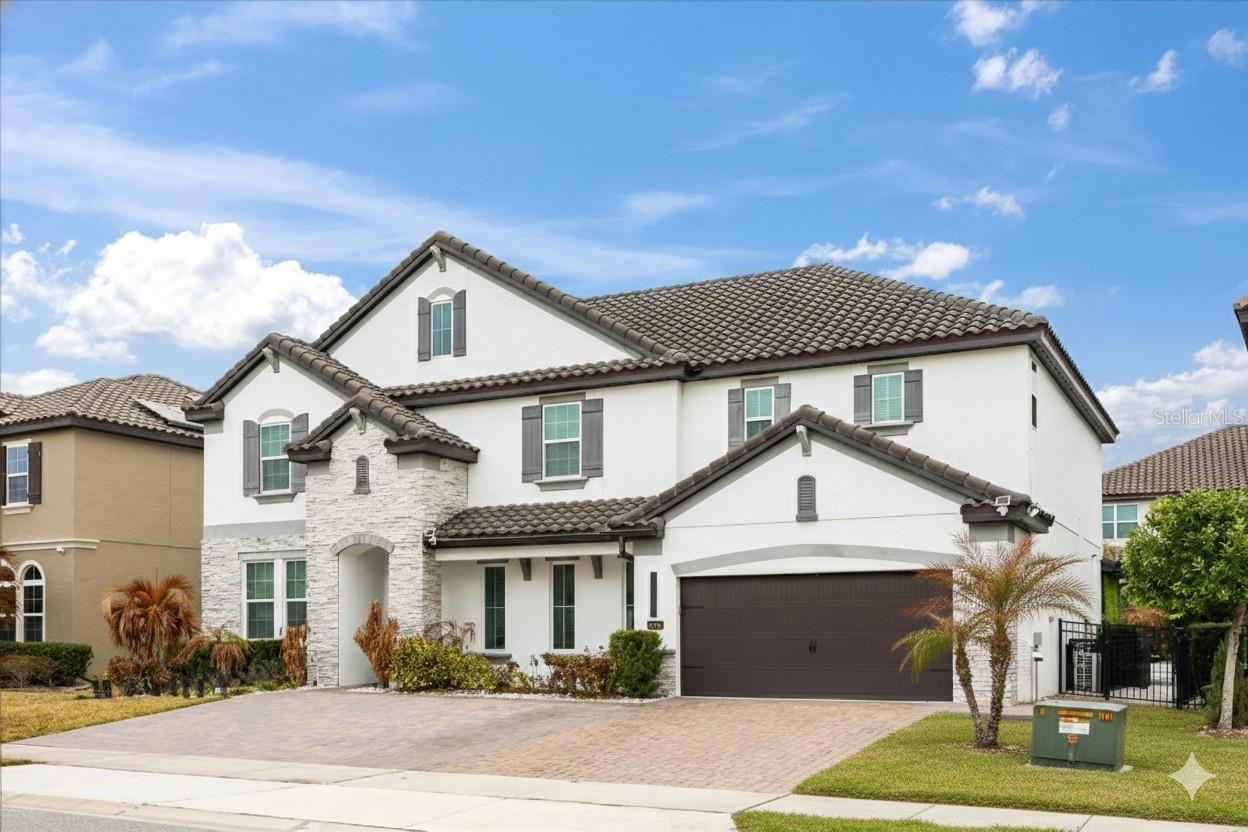 ESTATES/PARKSIDE - Residential